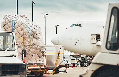 Airplane Specialized cargo transportation - Air Cargo Courier